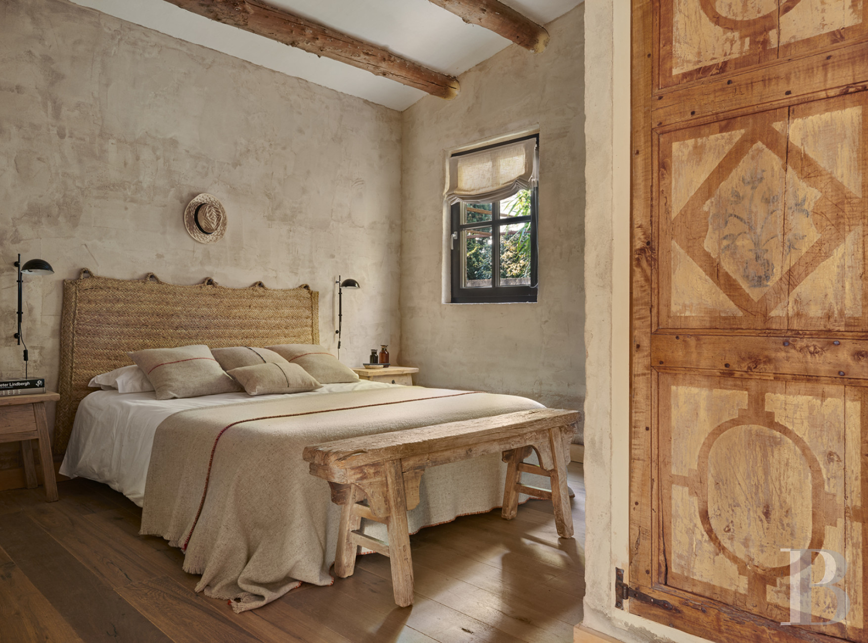 En Catalogne, dans l’arrière-pays de l’Empordà,  une vaste « masia » rénovée en plusieurs maisons - photo  n°13